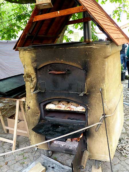 Brot auf dem Mittelalterliches Spectaculum auf Schloß Burgk in Freital Bild 2