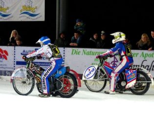 Icespeedway Maschinen P1190780