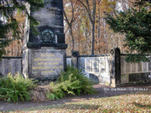Gedenkstätte "Bergmannsgrab" am ehem. Segen-Gottes-Schacht in Kleinnaundorf