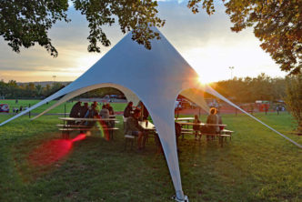 Windbergfest Loungeecke im Park