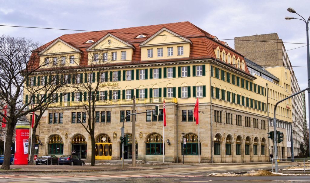 Sparkasse Dresden Bild: Adornix CC BY-SA 3.0